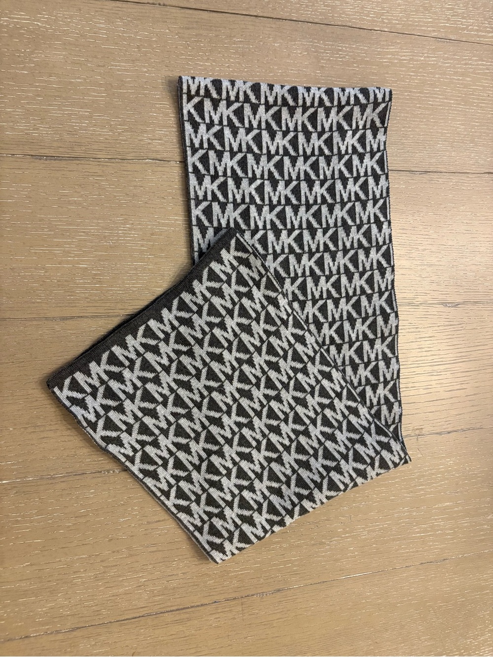 Michael Kors light grey & dark grey Logo Knit Scarf